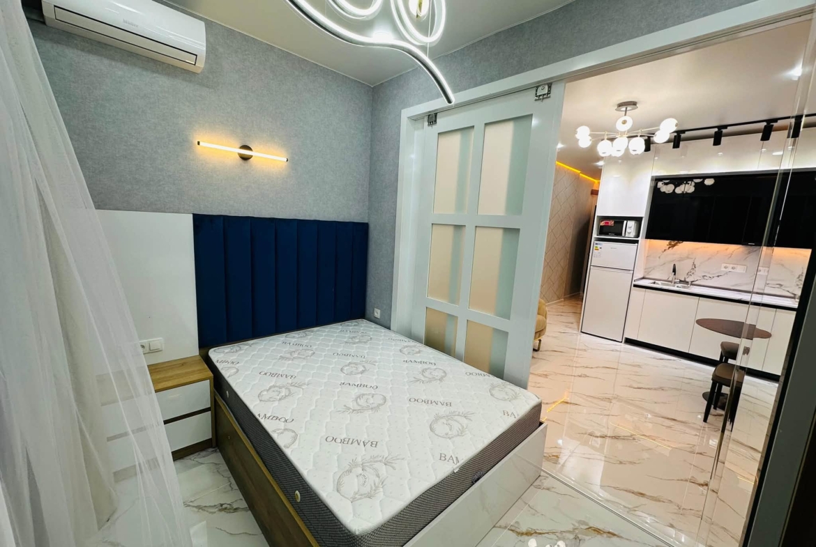 Studio for sale in Komunna Tower