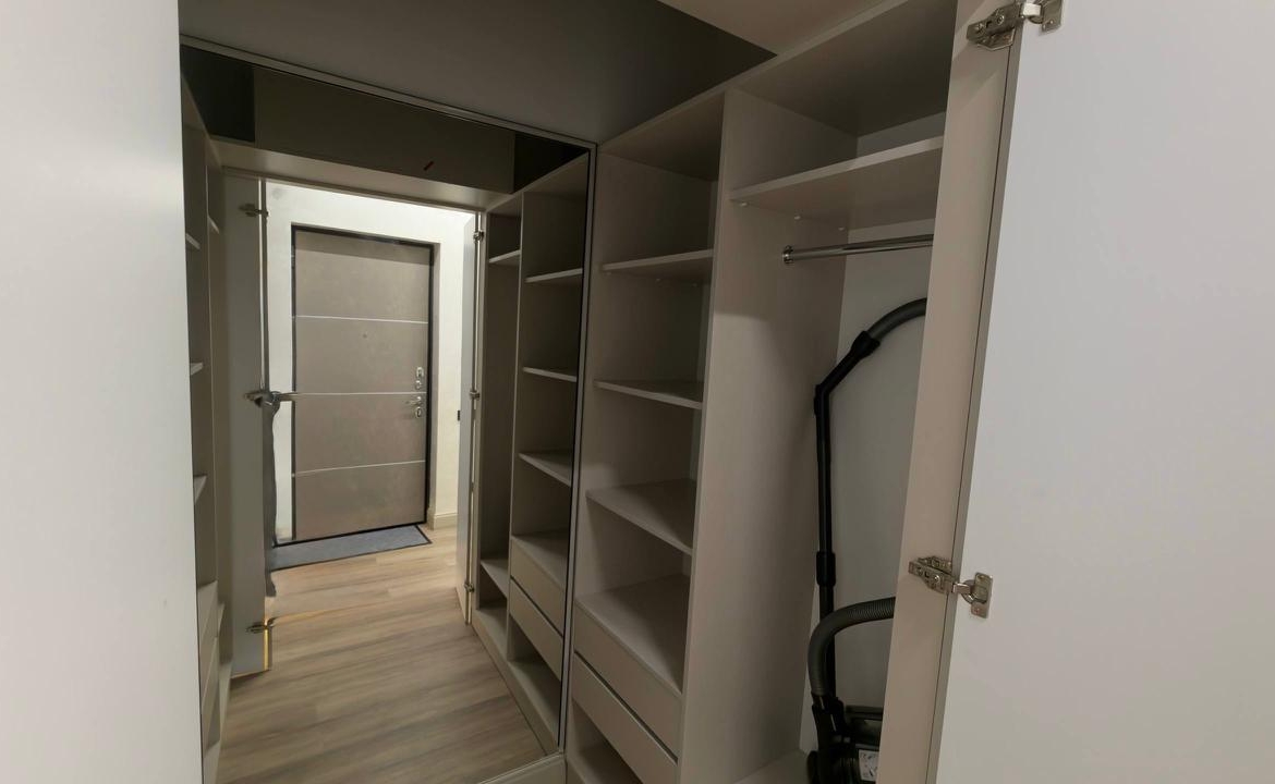 Two room apartment for sale in New Wave
