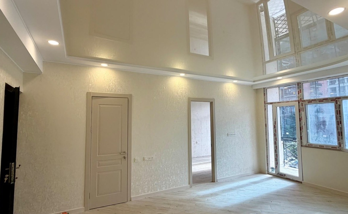 Three room apartment for sale in old part of Batumi