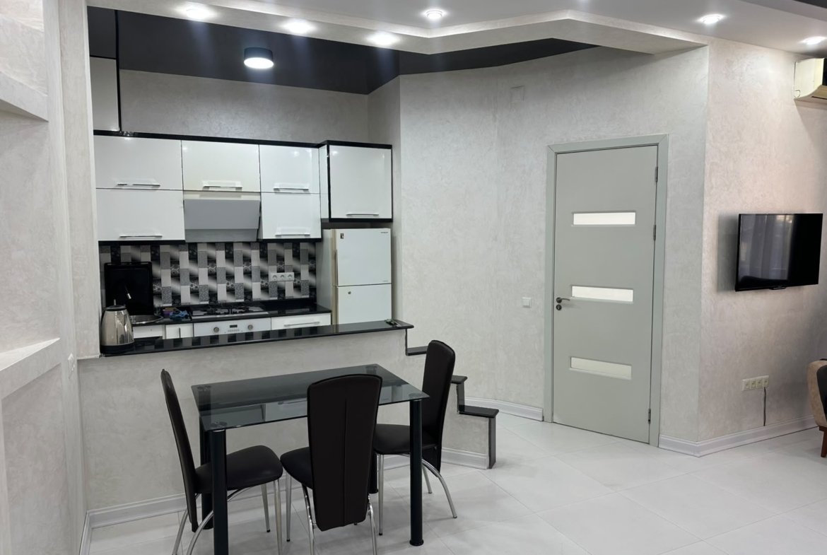 Two room apartment in Old part of Batumi, Chavchavadze street