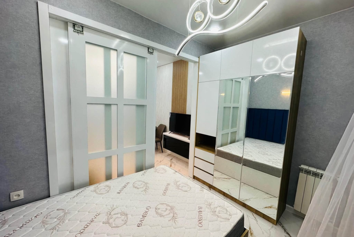 Studio for sale in Komunna Tower