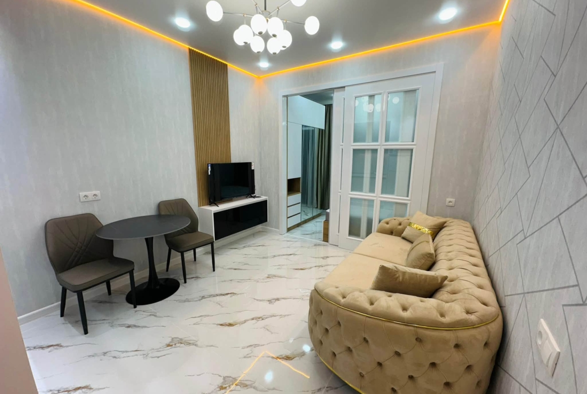 Studio for sale in Komunna Tower